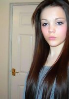 20-летняя брюнеточка - девушка снимает на камеру свой горячий секс 2 фото