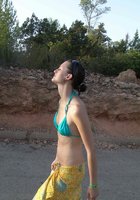 Худенькая красотка делает отличный минет 5 фото